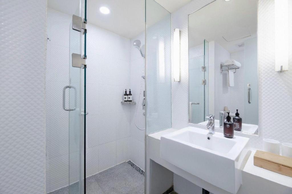 Ji Hotel Chongqing Shangqingsi Niujiaotuo Metro Station المظهر الخارجي الصورة